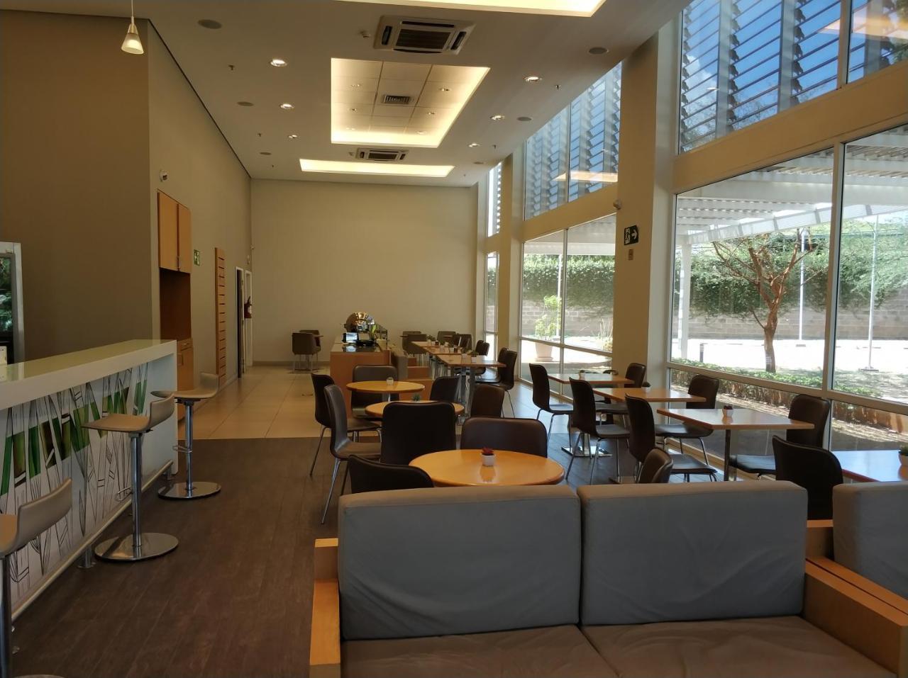 Hotel Ibis Линс Экстерьер фото